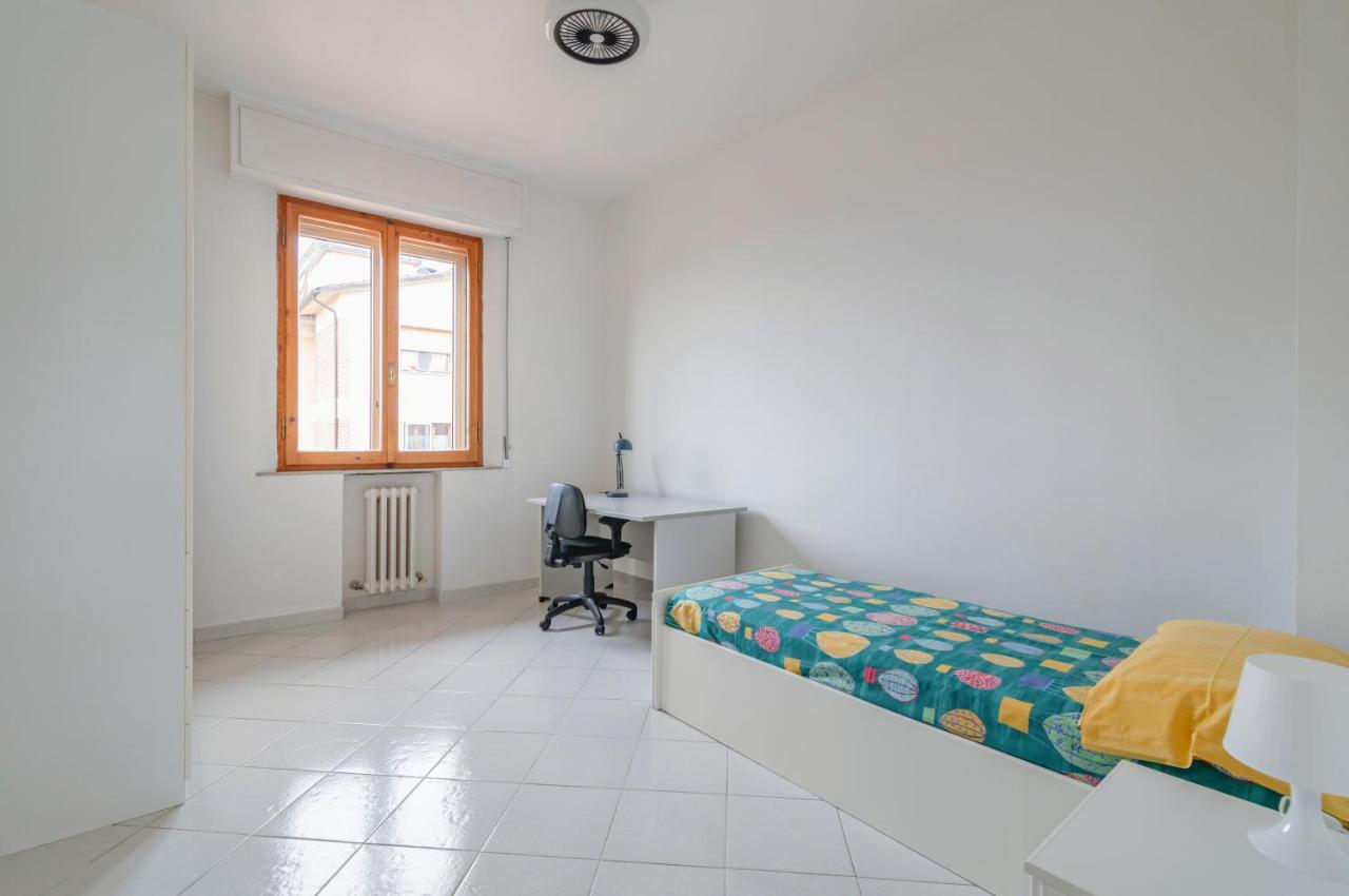 Comfy Flat Steps Away From Siena Station!公寓 外观 照片